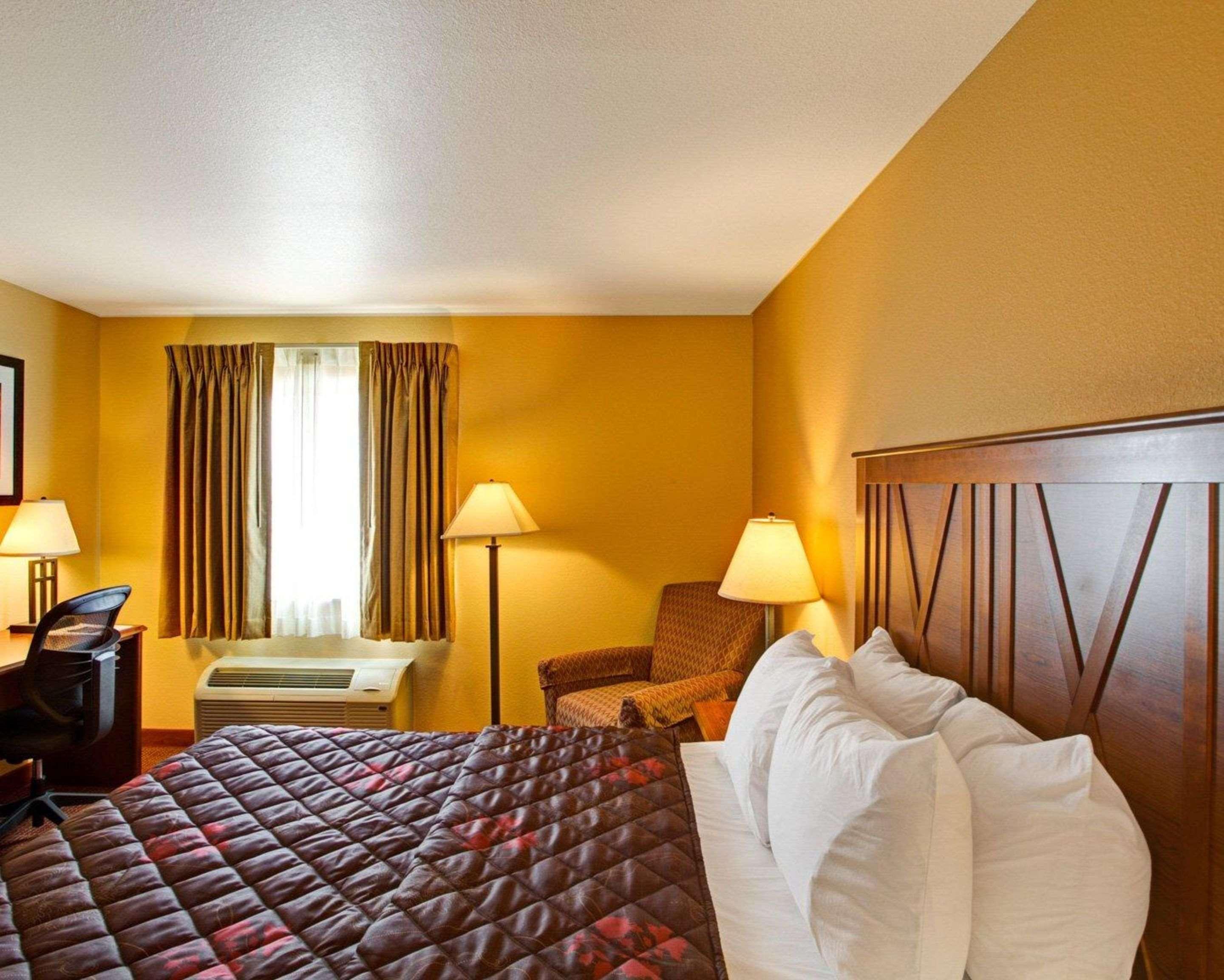 Rodeway Inn & Suites Phillipsburg Ngoại thất bức ảnh