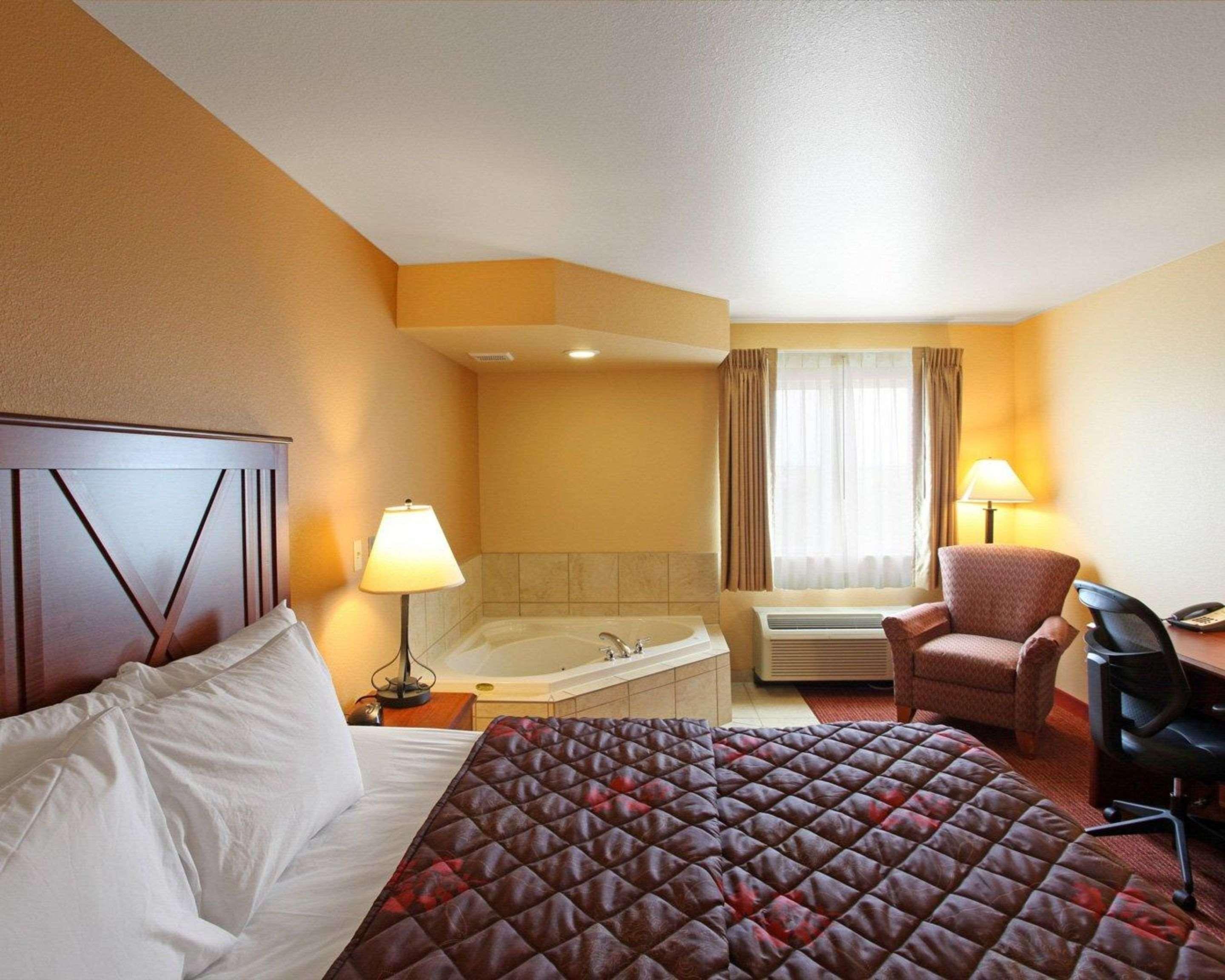 Rodeway Inn & Suites Phillipsburg Ngoại thất bức ảnh
