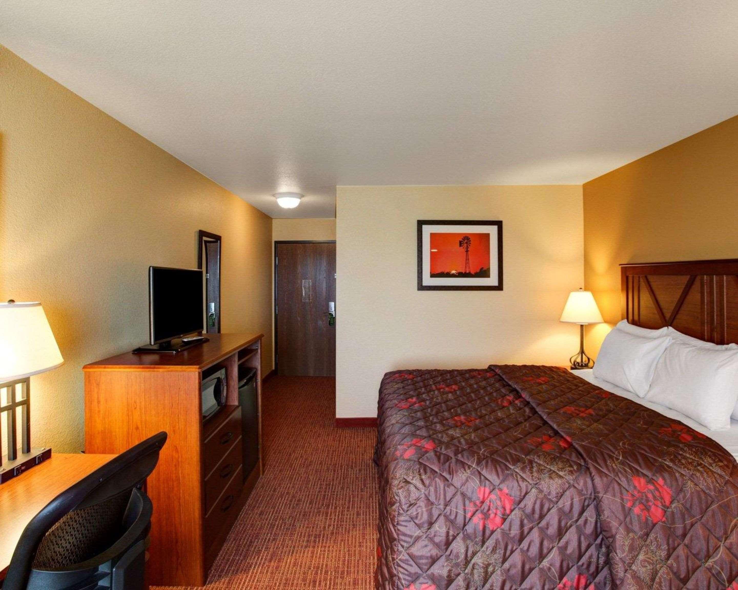 Rodeway Inn & Suites Phillipsburg Ngoại thất bức ảnh